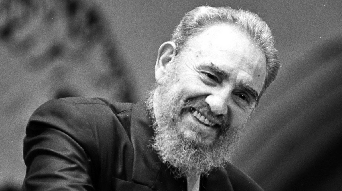 DiazCanelB's tweet photo. Fidel: “Sin cultura no hay libertad posible. La certeza de ese pensamiento, que no se limita a la cultura artística, sino que implica el concepto de una cultura general integral, incluyendo preparación profesional y conocimientos elementales de una amplia gama de disciplinas...”. https://t.co/VGY5mtEL7V