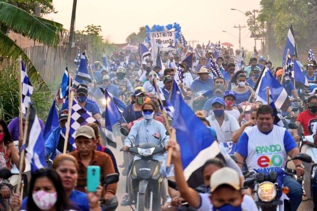 El gran triunfo del pueblo es histórico, inédito y único en el mundo: a un año del golpe, recuperamos el poder político democráticamente con la conciencia y la paciencia del pueblo.
Somos la Revolución Democrática y Cultural para la transformación nacional.
Hemos vuelto millones.