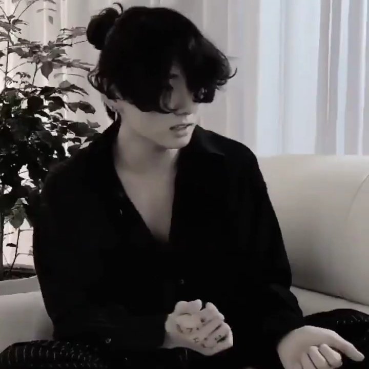 jungkook as aizawa