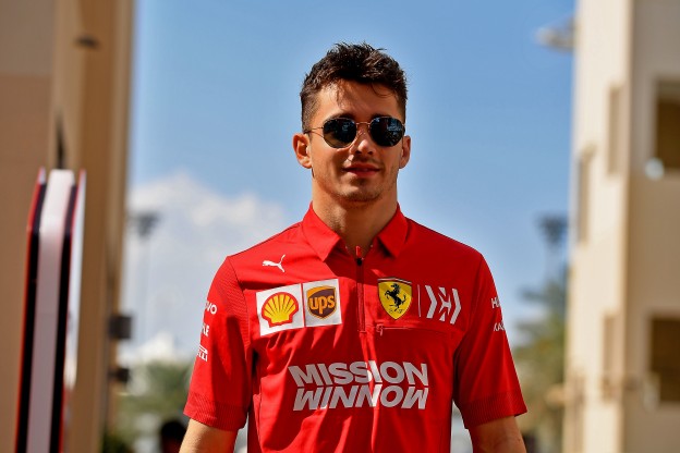 Ondertussen in de F1 | Leclerc lacht vrienden uit na ongeluk door handrem https://t.co/VObKELs9pV #Formule1 #Formule1nieuws #F1 https://t.co/mhJasAMkbX