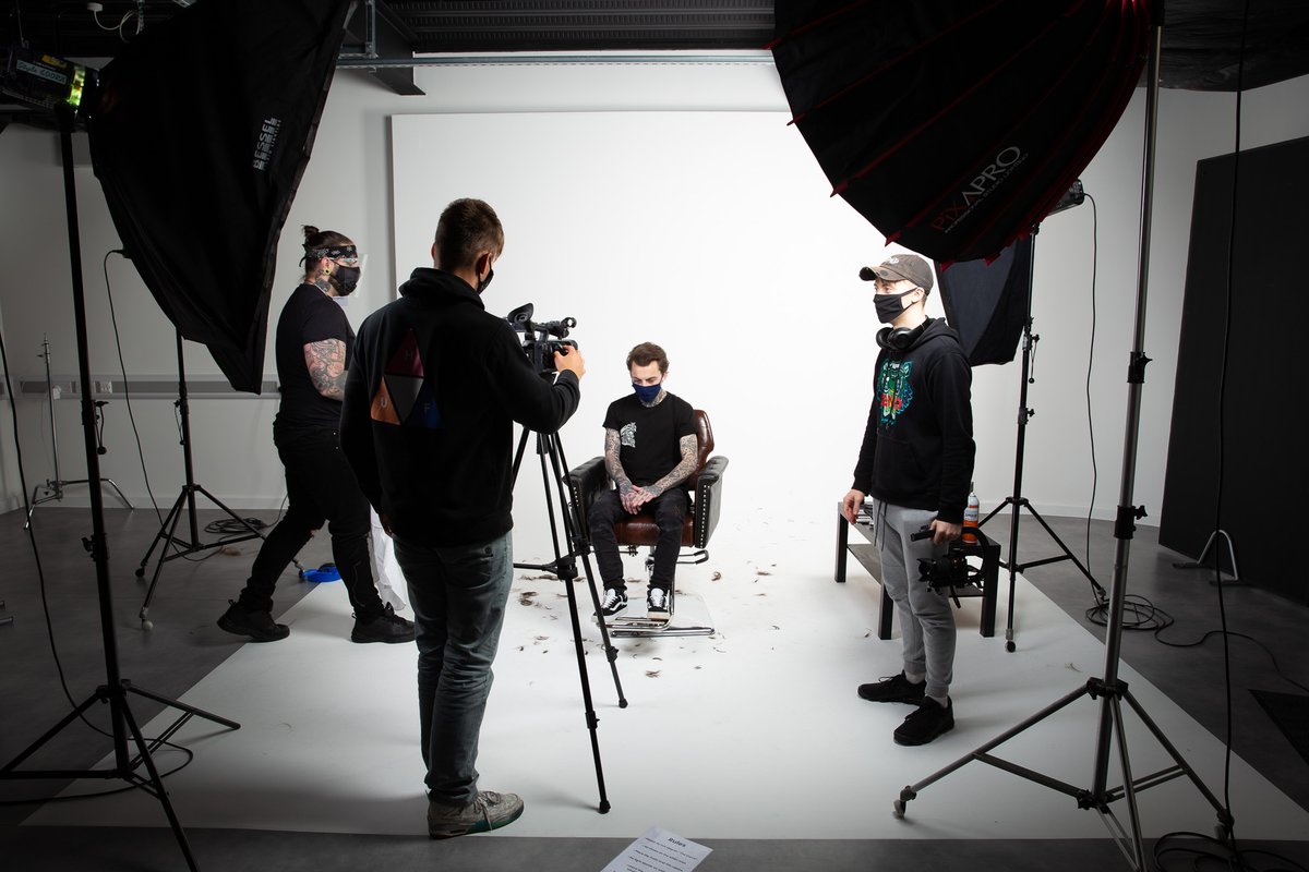 SDCHiTech's tweet image. Tom Chapman, Founder &amp;amp; CEO of @TheLionsBarbers and men’s mental health advocate using our state of the art Photo Studio here @sdcollege to film a product campaign. Level 3 Film &amp;amp; Photography students were on hand to manage the recording and production!

@HeresTommy @WhatsonSW