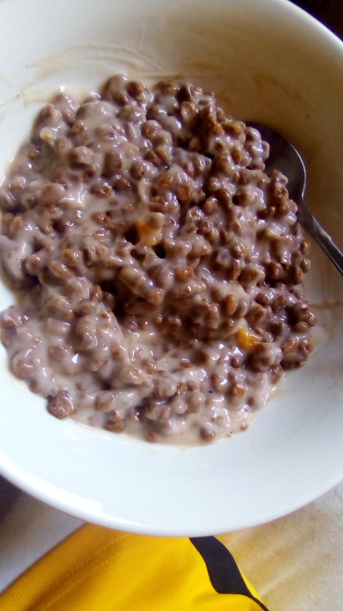 k_tshepi's tweet photo. Don't forget to take part in meat free Monday today. I was lazy to make lunch so I decided to have yoghurt with coco pops. 🙈🙈

#MeatFreeMonday #MissEarthSouthAfrica #EveryDayEarthDay #MyEarthJourney @missearth_sa @EllaBellaLeite https://t.co/cYpcvhzYln