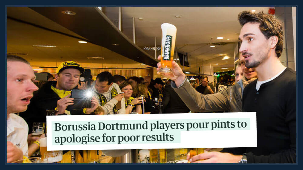 1/ Back in 2014 he was managing Borussia Dortmund, a top German team.They were having a spectacularly awful season, sitting at the bottom of the Bundesliga. As an apology to the fans Klopp ordered players to serve behind the bar and pull pints at the Christmas Party.