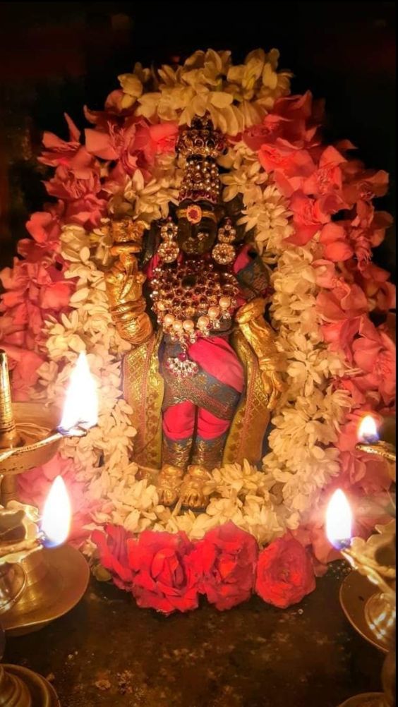 Photo Credit: Thilaga Shanmugam from Pinterest ( https://t.co/uJ3C9LHGwj ) May Goddess Durga bless all of us. #namastegod #lakshmidevi #chamundeshwari #durga #banashankaridevi #shakti #chandi #durgamaa #goddessdurga #goddesslakshmi https://t.co/PkaZ9zjrEc