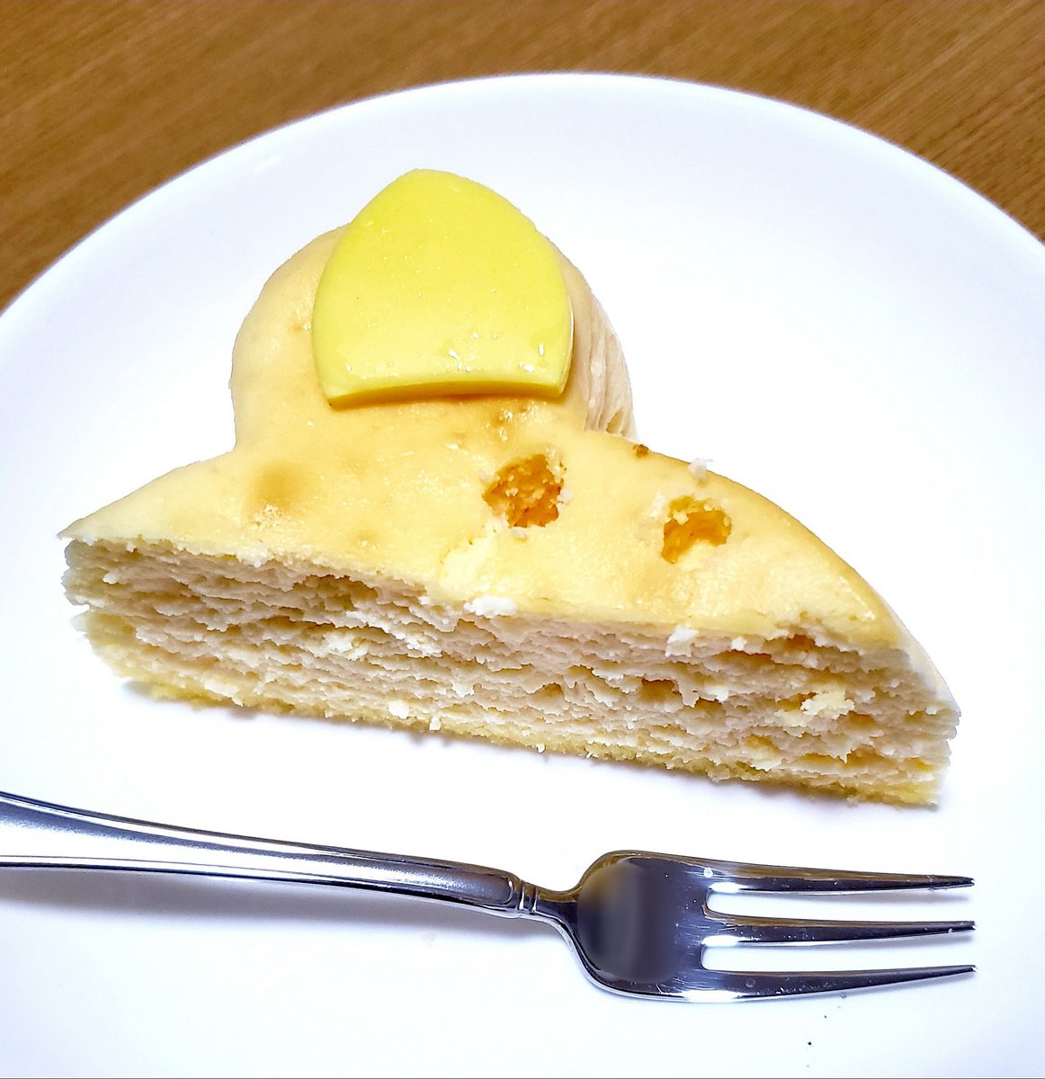 田仲さん Agenda0 この日のためにお取り寄せした里見先生にもきゅっとした口元が似ているリラックマチーズケーキ でうっかりお誕生会が召喚儀式になりましたが里見先生はケーキになってもふわふわくちどけとろとろ優しい甘さで美味しかったです ハッピー