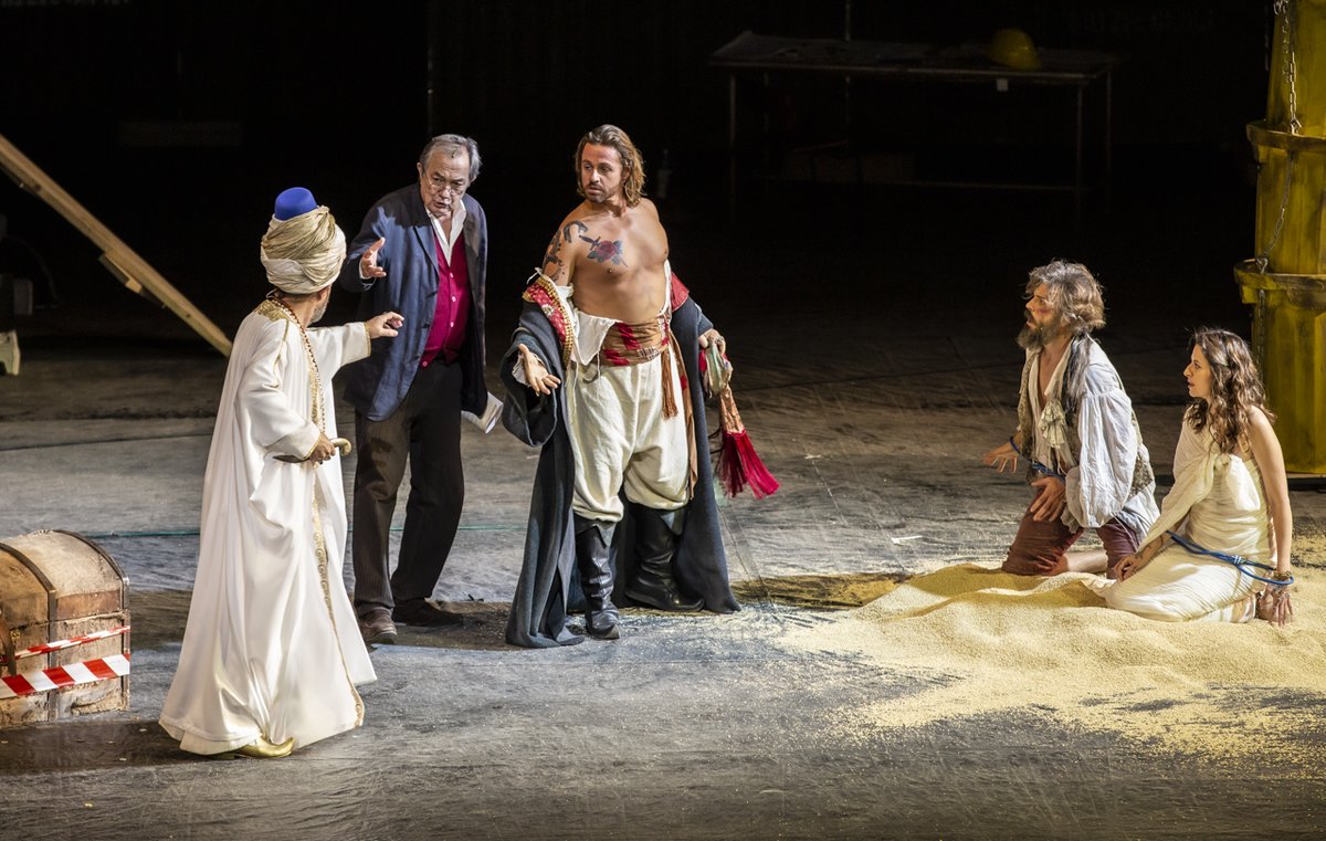 OperaRoma's tweet photo. Martedì 20 ottobre la seconda recita di #Zaide con la direzione di #DanieleGatti e la regia di #GrahamVick e con la partecipazione di #RemoGirone. In scena @ChenReiss #JuanFranciscoGatell #MarkusWerba #PaulNilon, #DavideGiangregorio

#operaroma #TORzaide #romarama https://t.co/LuSDY7OTeB
