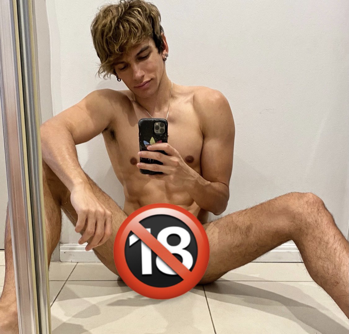 Justasoccerboi naked - 🧡 Susteen Falten Nordost hot teen speedo mieten def...