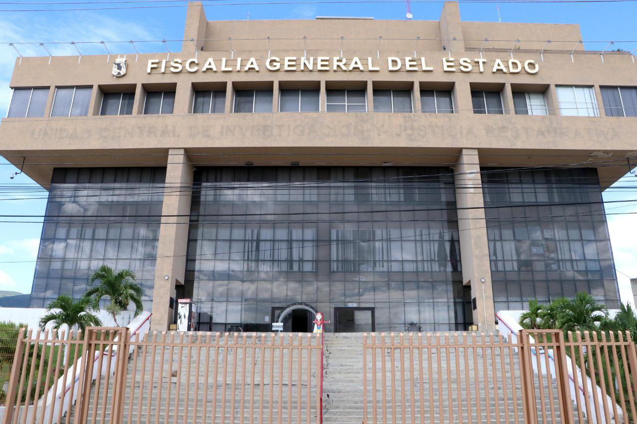 Andrés Domínguez on X: Denuncia de Tevea Dilery, mujer Trans, activista y  trabajadora Sexual de Tuxtla Gutiérrez a las 2 am. En estos momentos la  Fiscalía General se niega a recibir la