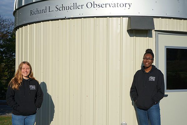UMLResearch's tweet image. "The new #observatory is so important because it will open up so many #research and project opportunities for students,” - Shanice Kelly, @HonorsUML #physics major & VP of the UML #Astronomy Club working in the @uml_observatory. Read more: buff.ly/2T80LZX #Space