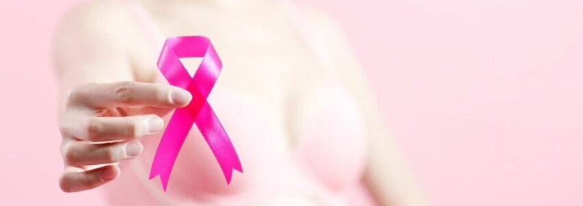 A_Berzosa's tweet image. We have two options, medically and emotionally: give up or fight like hell. We choose fight!

#DiaMundialdelCancerdeMama 
#WorldDayAgainstBreastCancer