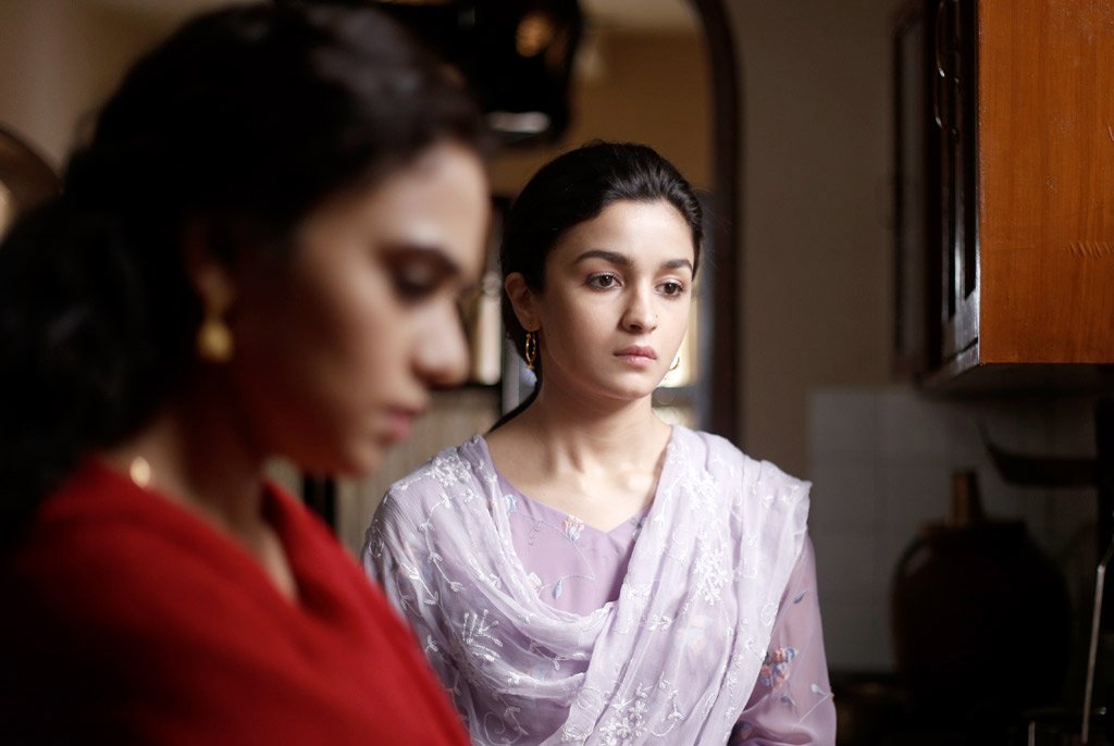 TeamAliaTelugu's tweet photo. @ImLicky19 Edhigo Bro Adigav Kada 🙂❤️
#AliaBhatt @aliaa08
#8YearsOfAliabhatt
8 YEARS OF ALIA BHATT https://t.co/c9zig8wjFQ