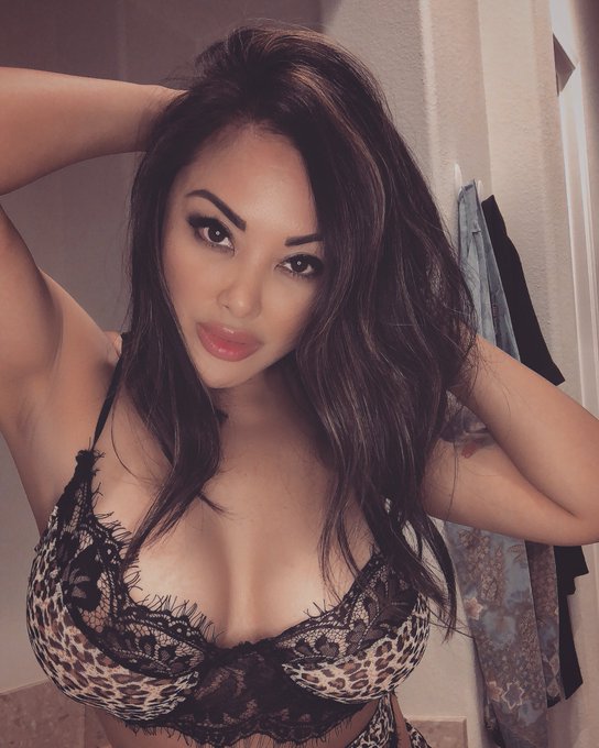 Shooting your custom vids❤️ Have you placed your order yet?;) https://t.co/kx9FrtfNpt https://t.co/c