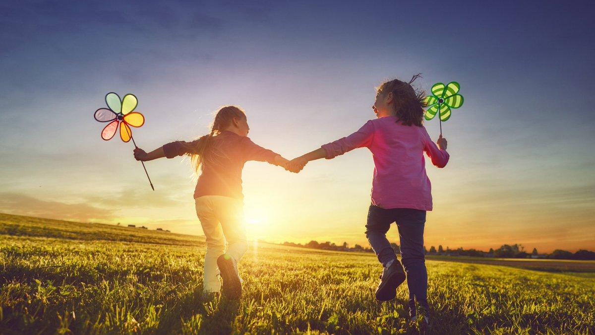 HALF-TERM ACTIVITIES | There's loads of exciting things to do this #autumn half-term in #Herefordshire. 

Check out <a href="/Oakerwood/">Oaker Wood Leisure</a> <a href="/thevikinggames3/">thevikinggames</a> <a href="/eastnorpottery/">Eastnor Pottery</a> &amp; #wyevalleyfalconry 

eatsleepliveherefordshire.co.uk/whats-on-in-he…

#HerefordHour #playHERE