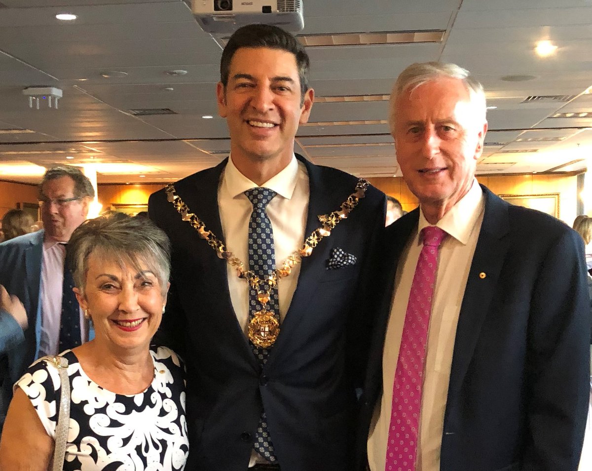 Celebrating this evening with Basil Zempilas, the new Lord Mayor of Perth https://t.co/nuL454K1Pe