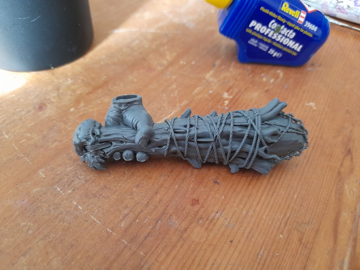 warhannam's tweet image. Sure I'm not the first to discover this, but for anyone wanted a left handed boulder club or alt weapon for the krakeneater, the KE weapon handle is a seamless fit with the boulder club head - the grain lines up 😁 #aos #megagargant #SonsofBehemat #warhammercommunity #warmongers