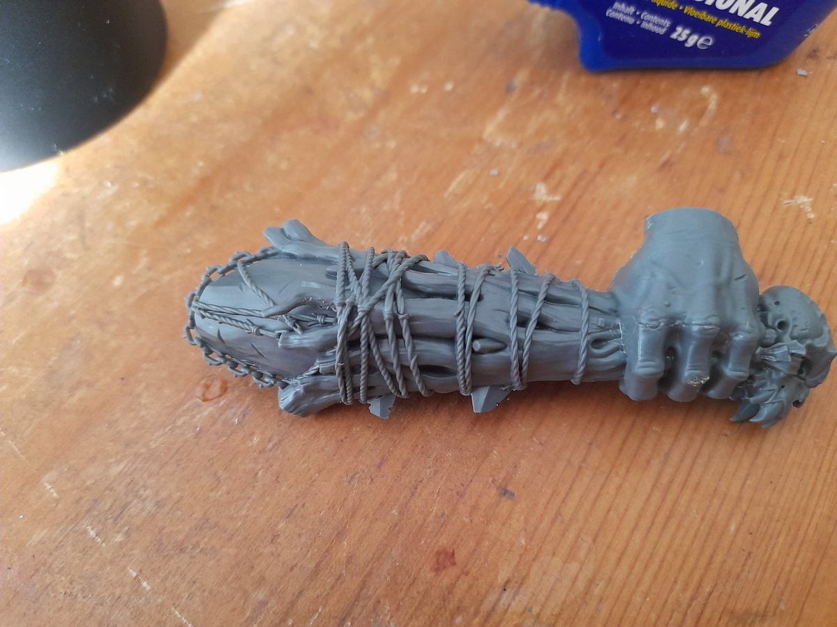 warhannam's tweet image. Sure I'm not the first to discover this, but for anyone wanted a left handed boulder club or alt weapon for the krakeneater, the KE weapon handle is a seamless fit with the boulder club head - the grain lines up 😁 #aos #megagargant #SonsofBehemat #warhammercommunity #warmongers