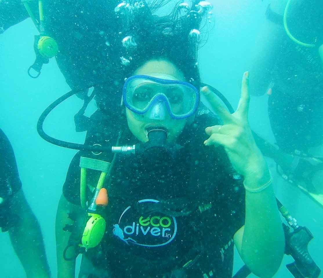 'You'll want to protect something you appreciate'Appreciating Nature in  #water #ScubaDiving @ Havelock, Andaman to understand     #CoralReefs & Marine diversity in pristine Islands. Its effect can only be experienced!            (5/8)