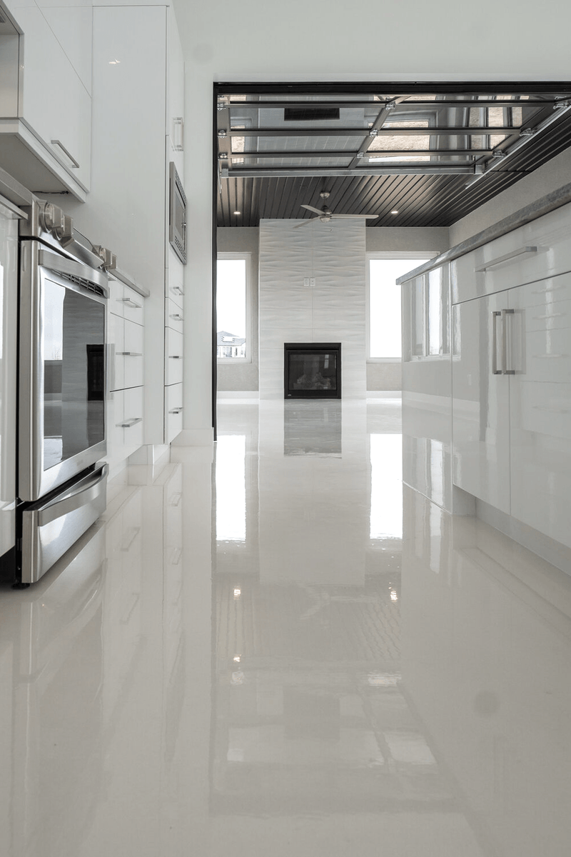 chiohd's tweet photo. Why choose a regular door to connect your kitchen to your sunroom when you can have a Full-View Aluminum garage door?!

Explore Full-View: https://t.co/qjuztgbl6Q

(via Trademark Homes and @QC_Overhead) https://t.co/X80XuNoJd4