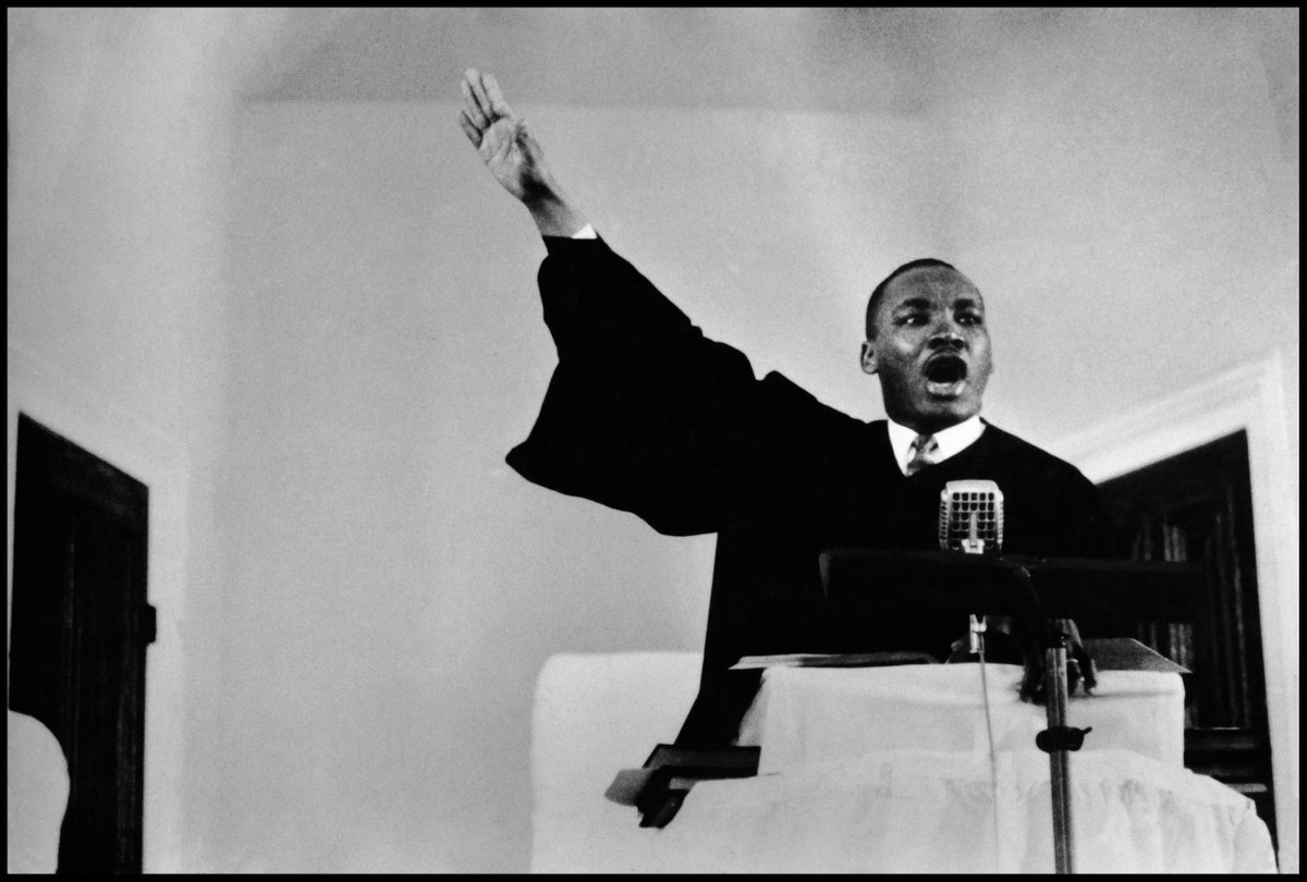 The <a href="/MagnumPhotos/">Magnum Photos</a> Square Print Sale in collab. with <a href="/aperturefnd/">Aperture</a> starts today! For 1 week only, get signed or estate-stamped, museum-quality prints by iconic visual artists for just $100: hubs.ly/H0y6Dxy0
© Bob Henriques / Magnum Photos
#MAGNUMsquare