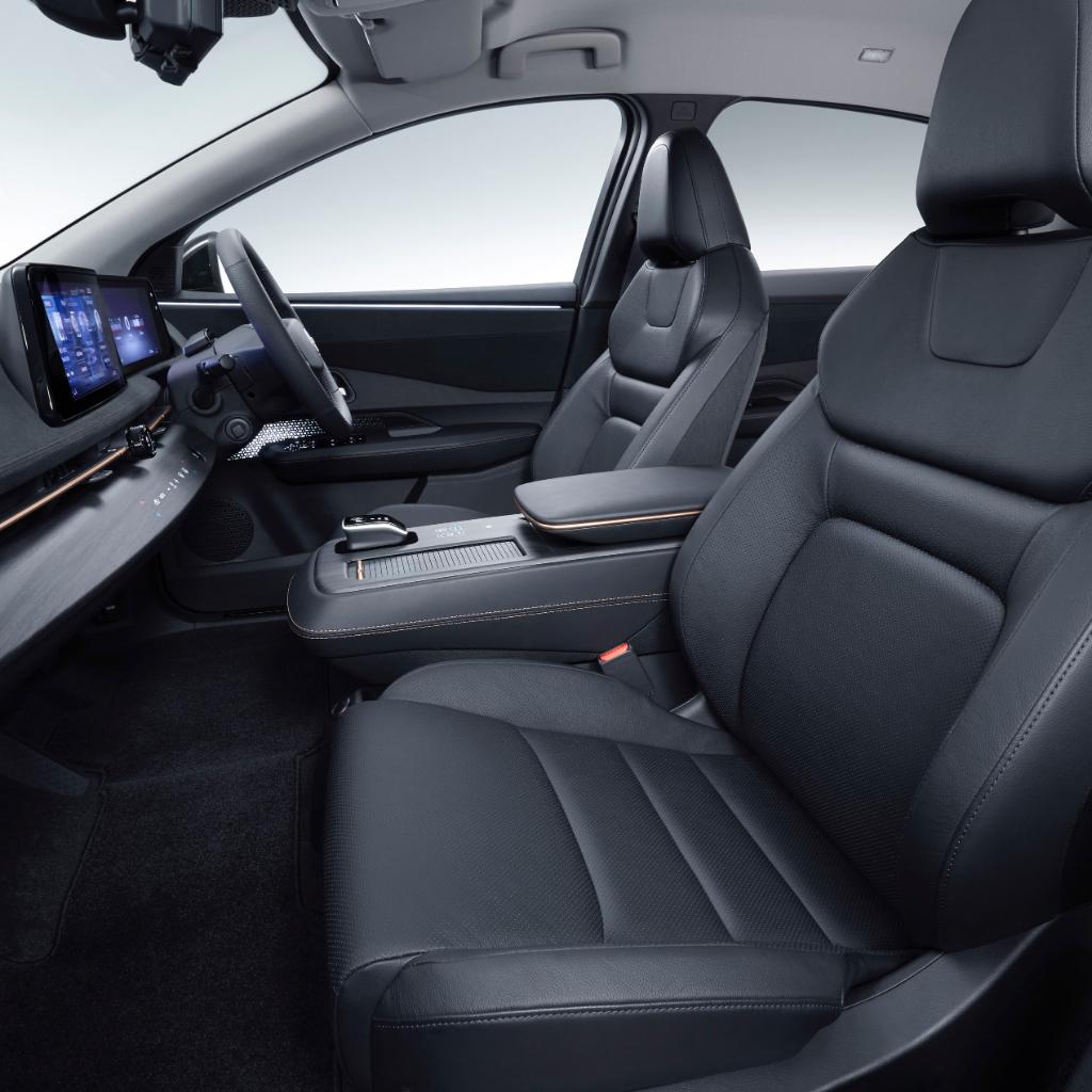 Nissan's tweet photo. #Nissan’ s newest EV, #Ariya, delivers driving excitement, comfort, confidence and connectivity. #NissanIntelligentMobility #NissanAriya https://t.co/czdjgQIzJi