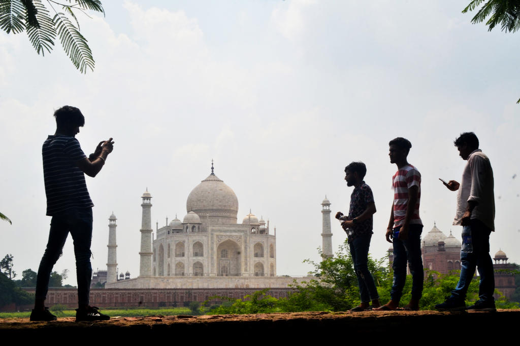 Half of India's population may have had Covid-19 by February, govt panel estimates https://t.co/mBmTi4LYps https://t.co/k7Wp3YG8uf