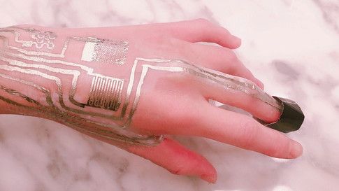 These biometric tech sensors can be applied directly onto human skin https://t.co/HRLz6mmije #tech #WeatableTeach https://t.co/VQ7y17Gpjv https://t.co/XrjRoRjLfl