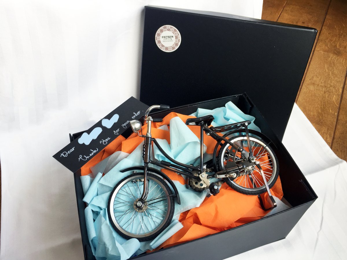 IndonesianBikes's tweet photo. Another delivery to our customer in France! Enjoy the uniqueness of Indonesian Bike and thank you for ordering.

#IndonesianBikes #rotterdam #netherlands #omabikes #omafiets #bikes #forsale #miniaturebikes #handmade #creative #local #craftsmen #inspiration #giftideas #christmas https://t.co/NqANSIwXOl