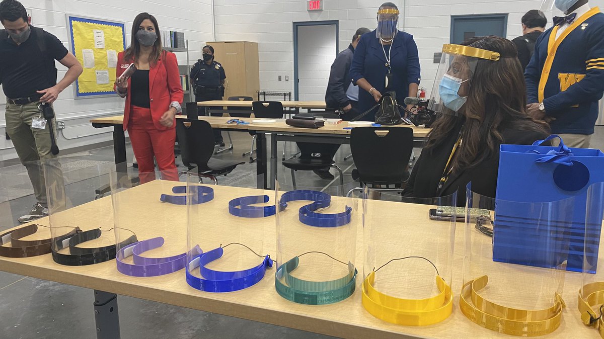HoustonISD's tweet photo. Women in STEM! We love to see it! @BTW_Houston engineering student Rebecca is showing @HISDSupe the amazing 3D printed face shields created by the engineering students here at BTW! #ReconnectSafely #ReturnStrong https://t.co/LIV3NA6D2k