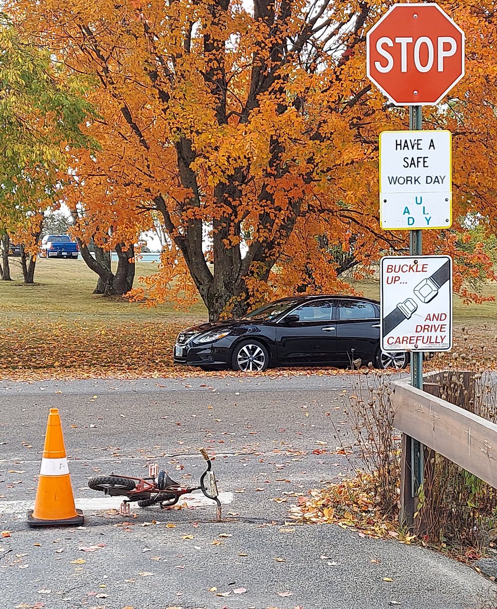 Dover NH Safety Awareness : 
Bike, Package car &amp; intersection!
#upsers #upsersarethere #livesafely #proudupsers #togetherweareups <a href="/NortheastUPSers/">NortheastUPSers</a>