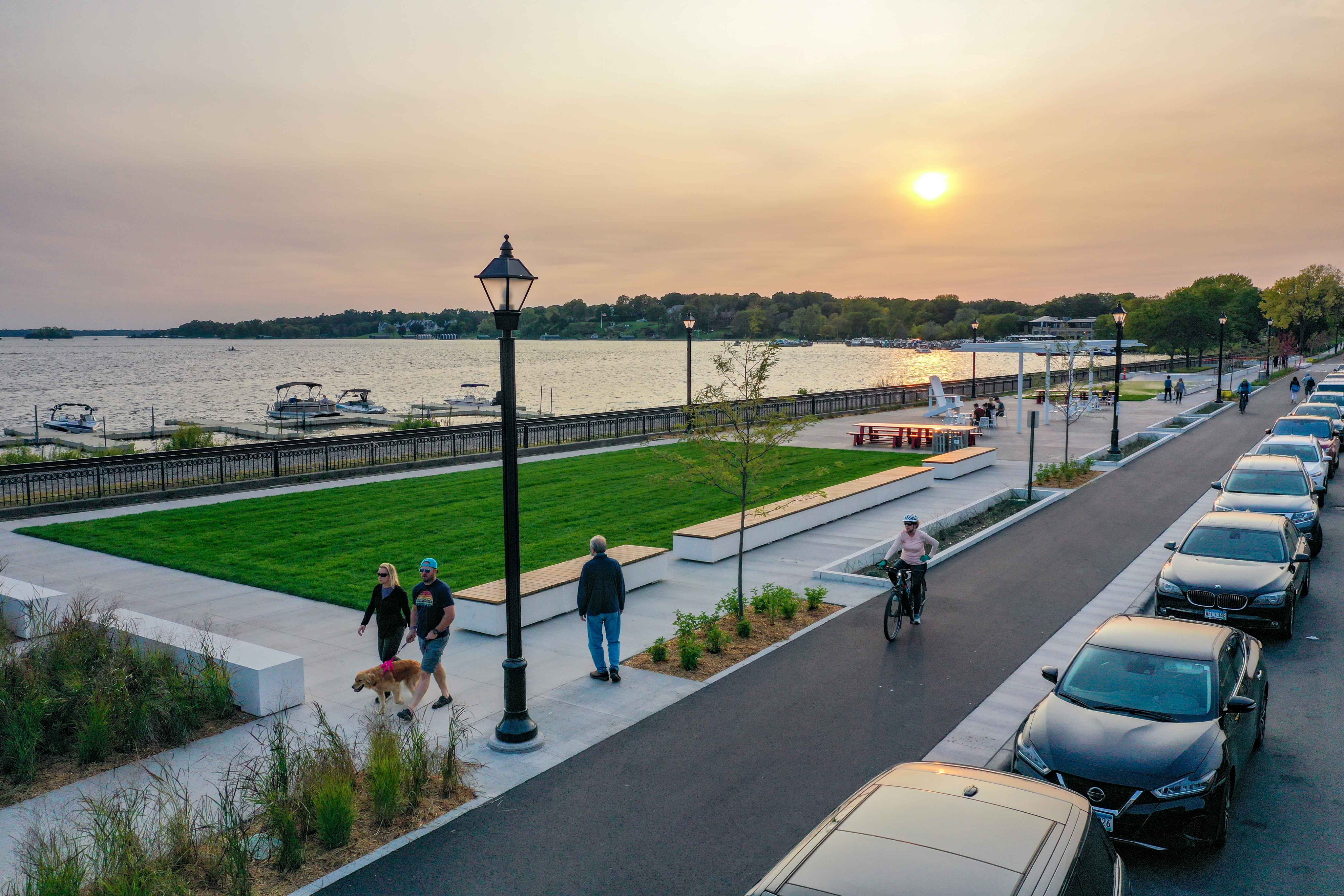 Dakota Rail Trail Parking Wayzata City Of Wayzata On Twitter: "As A Visitor, There's More For You To  Experience! Shop Or Dine At One Of The Many Area Businesses And Restaurants  On Lake St. Bike The Dakota