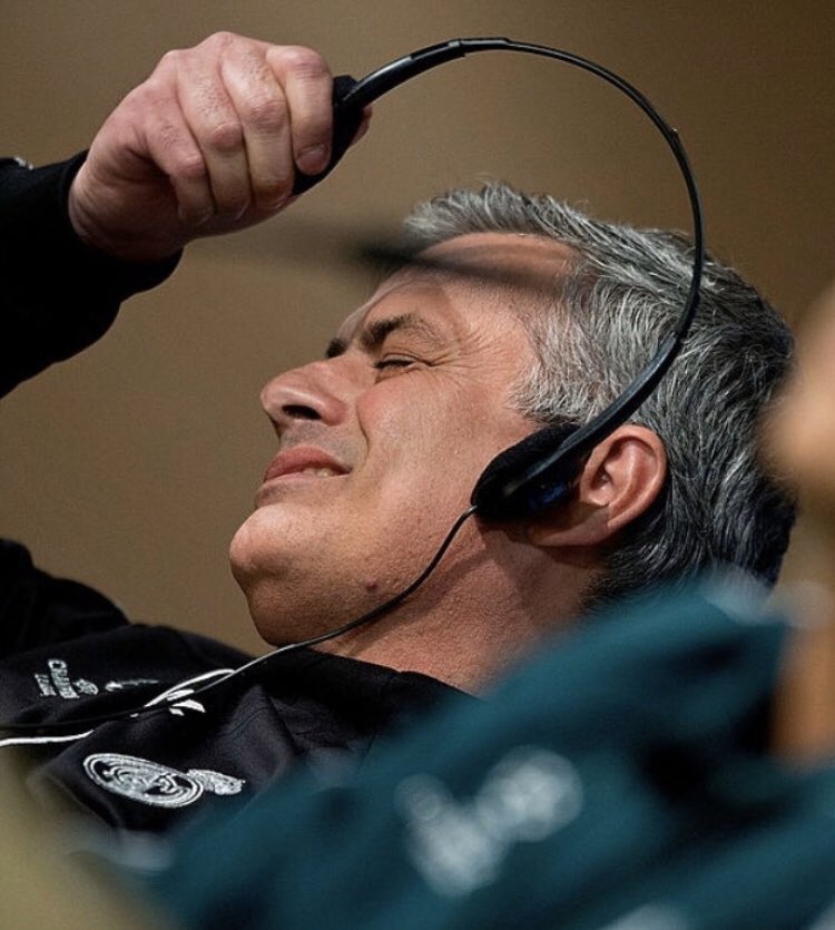 Jose Mourinho Taking Off Headphones Meme / Jabra Evolve2 30 Malaysia