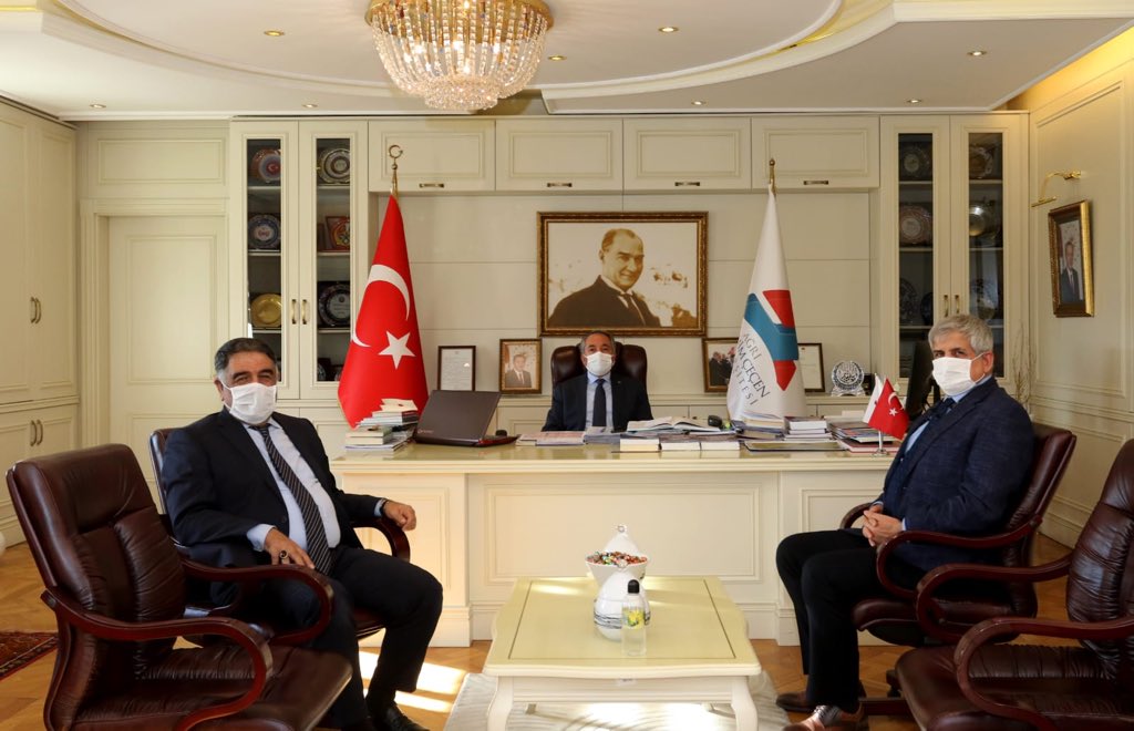 Ağrı ilimizin göz bebeği olan İbrahim Çeçen Üniversitemizi ziyaret ederek, pandemi dönemindeki öğrenim sürecini ve ildeki çalışmalarımızı istişare ettik. Kıymetli Rektörümüz Sayın Prof. Dr. Abdulhalik Karabulut hocamıza gösterdiği alaka için teşekkür ediyorum. @ibrahimcecenuni