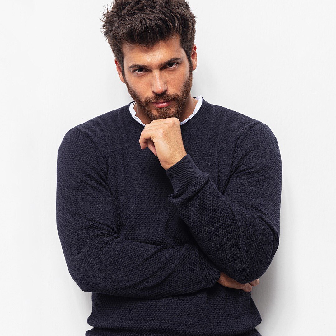 tudorsofficial's tweet photo. Sert bir kış için önlemini aldın mı? Bu kış dolabınızdan ayıramayacağınız parçalarla stilinize farklı bir soluk getirin🤜🏻🤛🏻 #görünürol 
@canyaman1989 @tameryilmaz1 https://t.co/5FsvQWHp1i