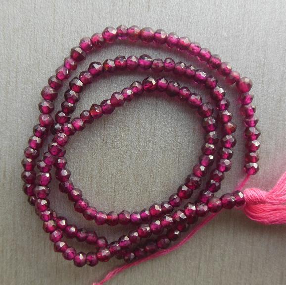 etsy.com/in-en/listing/…
#beadsnfinds #naturalgemstone #garnetbeads #rondellebeads #3mm #januarybirthstone #fullstrands #naturalgarnet #supplies #craft #gemstoneforbeading