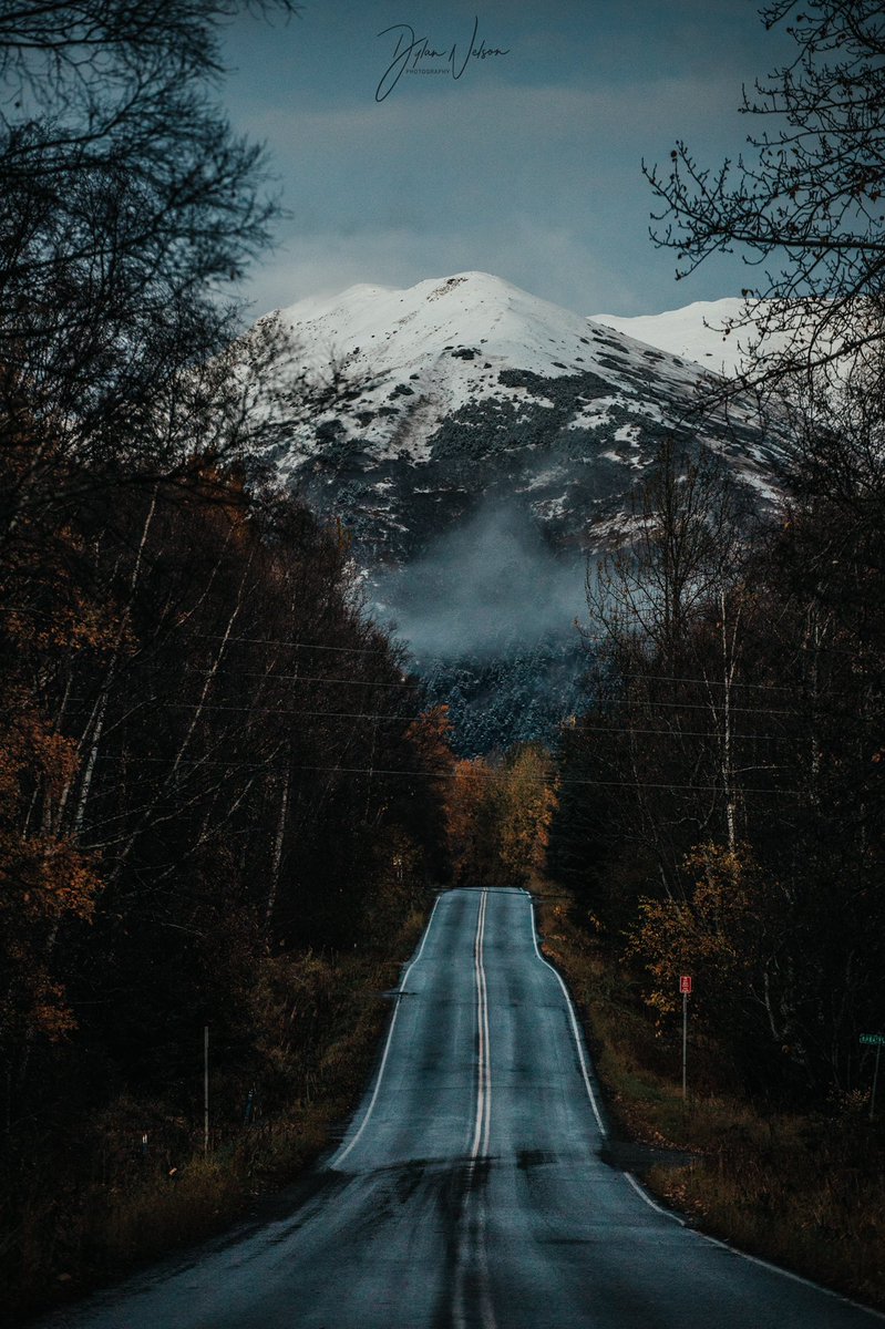 PhotosbyDylan1's tweet photo. A short drive along the Seward Highway  in Anchorage, AK last night. https://t.co/Jw7xHLrCjW
