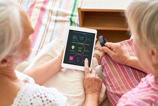 BayerItalia's tweet photo. SapereSalute, sito di riferimento sulla #salute compie 10 anni e si arricchisce di nuovi servizi digitali! Da prenotazioni mediche online alla nuovissima video visita. 
Scoprili tutti e iscriviti alla newsletter per restare aggiornato sulle ultime news: https://t.co/cUihHIMxim 🎁 https://t.co/NYRdl8Wnf8
