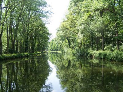 Les canaux secondaires, même à faible trafic, peuvent concourir à l’attractivité du territoire qd intègrent 1 projet de dvpt global. <a href="/vnf_officiel/">VNF - Voies navigables de France</a> accompagne les collectivités dans cette voie, comme actuellement la <a href="/regiongrandest/">Région Grand Est</a> 
<a href="/JeanROTTNER/">Jean ROTTNER</a> <a href="/david_valence/">David Valence</a> <a href="/warsmann/">Jean-Luc Warsmann</a>