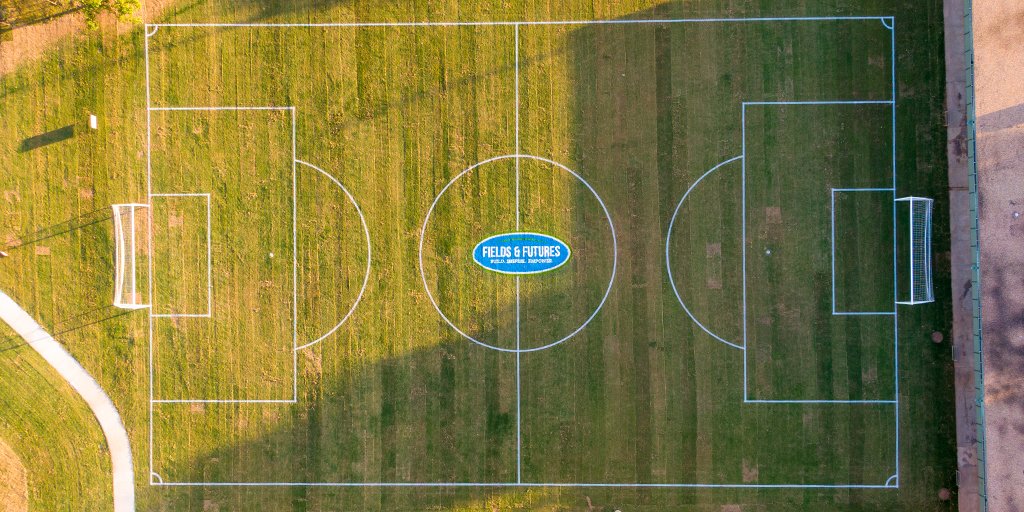 FieldsFutures's tweet photo. Put on your favorite sweater and check out these brisk morning views from Southeast Middle School. #TheFuturePlaysHere https://t.co/plRx9juISg