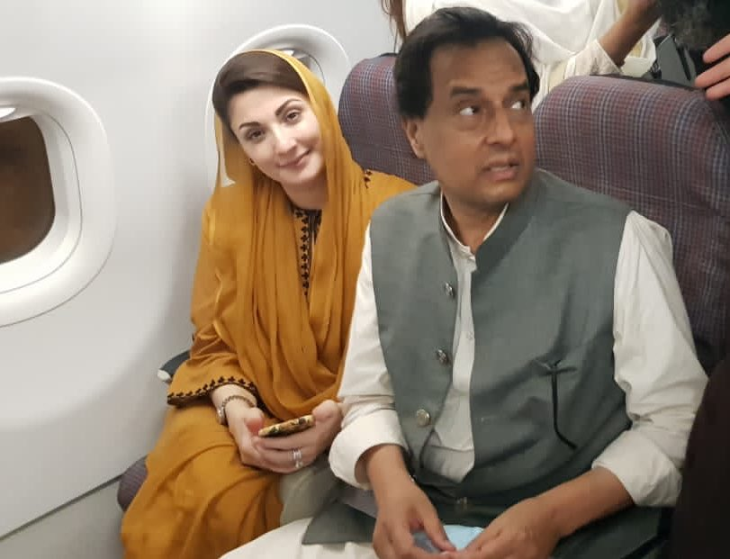 Showbiz & News tweet media