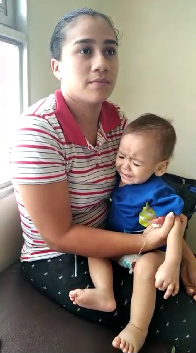 Rosa Quintana oriunda de Guanare Estado Portuguesa, expresó su agradecimiento primeramente a Dios y a todo el Personal la Fundación Niño Jesús,hoy regresan a su hogar llenos de vida y muchas ilusiones, tras haber superado el Estado criticó con el que ingreso su bebe 2 meses atrás