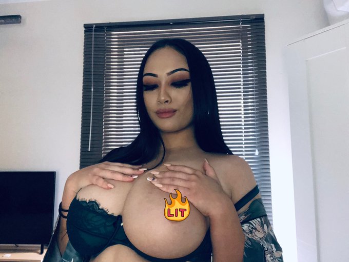 1 pic. Link in bio ??‍♀️ you know you wanna check it out ? #onlyfans #model #sexy #onlyfan #follow #feet