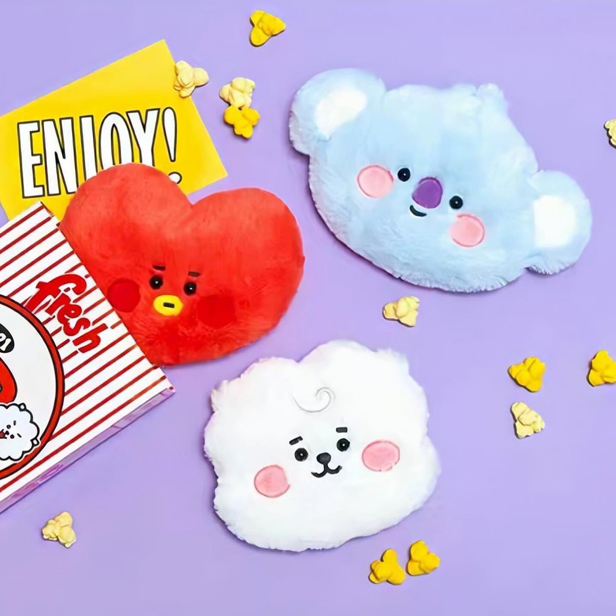Jy_npp's tweet photo. BT21 😍

น่ารักมากกกก ห้ามใจไม่ไหว ~
กระเป๋าขนปุยนุ่มนิ่ม
ขนาดประมาณ 6-7 นิ้ว
ใส่สตางค์/บัตร/ของจุกจิก ได้เยอะพอสมควร
ความน่ารัก 10/10 เต็ม

ราคาเพียงใบละ 150฿ 🤍
พลาดไม่ได้แล้วจ้าาาา า   า       า ~

#BT21BABY #bt21 https://t.co/5SUtL8EOXL
