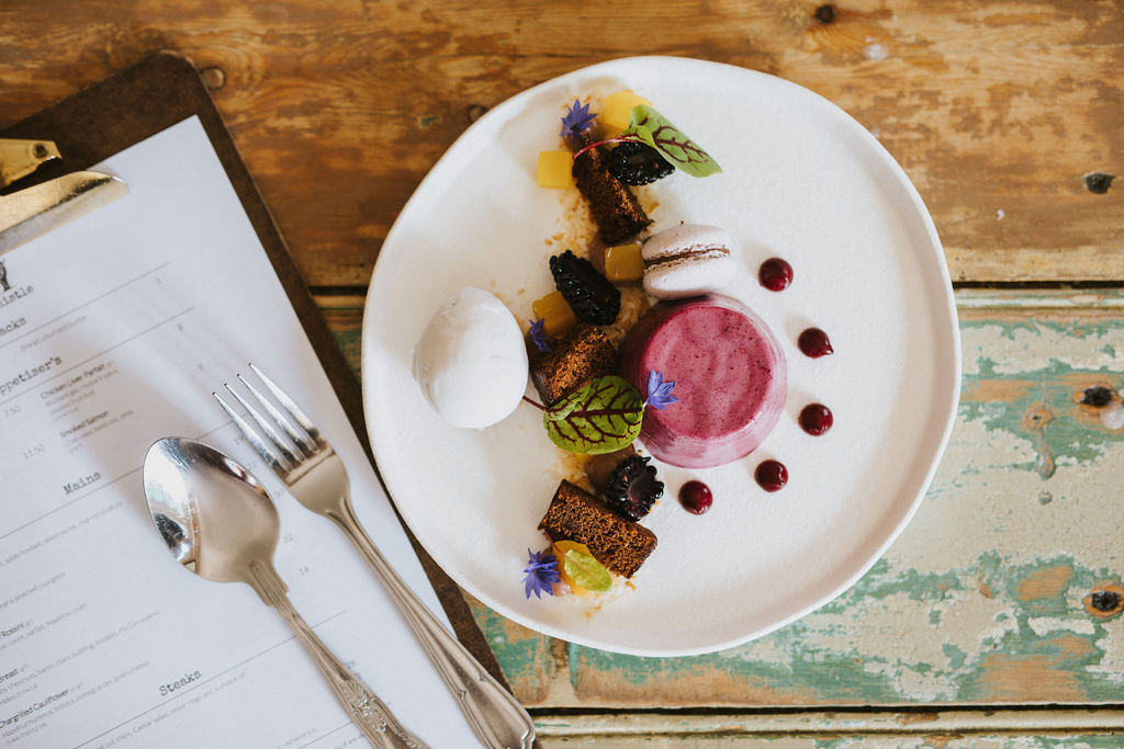 Have you tried our Bramble Bavarois? The epitome of autumn this pud is served with Jamaican Ginger Cake, Macaron, Mango and Coconut Sorbet and Roasted Coconut - it looks as good as it tastes. Find out all about our A La Carte Menu, and book a table, here https://t.co/P8lGpTyWQc https://t.co/MU0EF7de9l