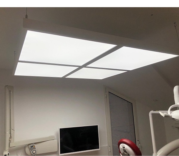 TrueLightFrance's tweet photo. La suspension QUATUOR #LED dimmable en place dans un cabinet #dentaire. Une oasis de bonne lumière pour le confort et au service du praticien.
#lumieredujour #irc98 #5500K #mieuxvoir #confortvisuel #eclairagedeprecision

https://t.co/e7LChyUdQb https://t.co/HgNtdm7ru6