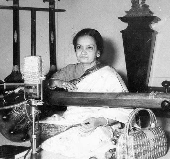 9/n #SaraswatiDarshan  #सरस्वतीदर्शनमल्लिका-ए-गजल Padma Bhushan  #BegumAkhtar ji (7 Oct 1914 – 30 Oct 1974), one of the greatest and most popular singer of Ghazal, Dadra, and Thumri genres of the Indian classical music. Adv. Reading -  http://itcsra.org/TributeMaestro.aspx?Tributeid=30