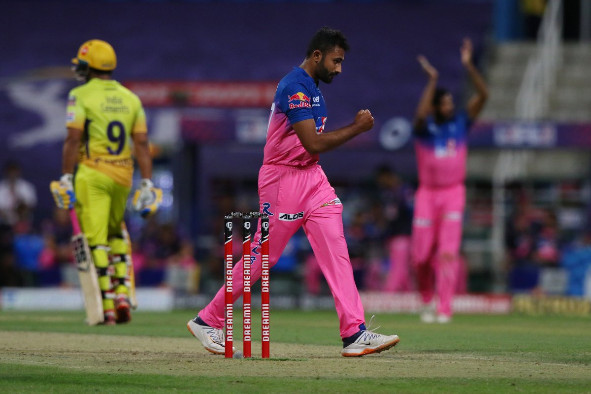 Sportstar (@sportstarweb) on Twitter photo 2020-10-19 14:44:13 Shreyas Gopals wrongun sees Sam Curran try to go for a biggie. But the England all-rounder perishes as he ends up mistiming this to Jos Buttler at long-off. #CSK 53/3 after 8.2 overs 🚨 Follow #IPL2020 #CSKvsRR 🏏 live: sportstar.thehindu.com/cricket/ipl/ip… Shreyas Gopals wrongun sees Sam Curran try to go for a biggie. But the England all-rounder perishes as he ends up mistiming this to Jos Buttler at long-off. #CSK 53/3 after 8.2 overs 🚨 Follow #IPL2020 #CSKvsRR 🏏 live: sportstar.thehindu.com/cricket/ipl/ip…