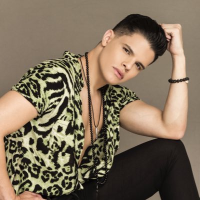 NewmakerQ's tweet image. #NuevaFotoDePerfil