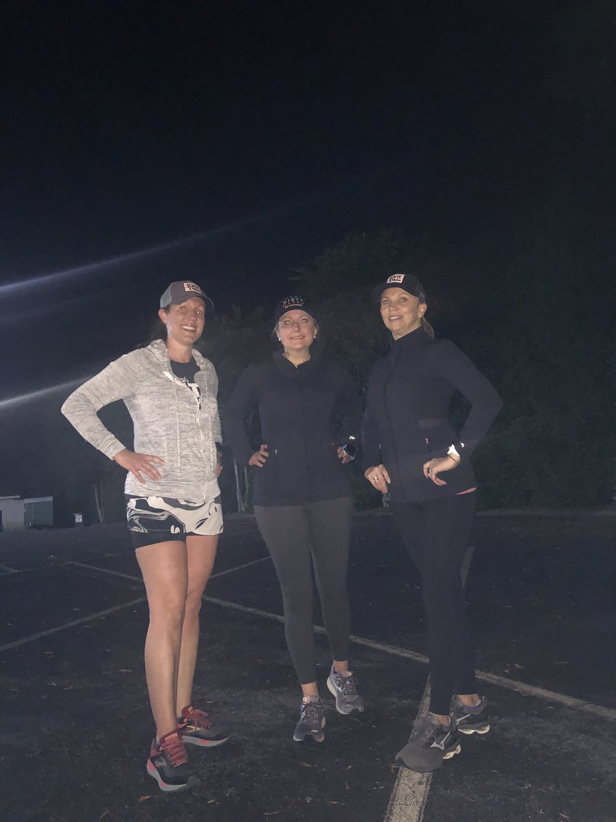kimpossibleont1's tweet photo. It’s ok...
I ran today!! 🙌🏼
Gotta love insanely crazy Monday mornings. 
Where the insanity starts as soon as I walk in the door at work. 
It’s ok...
I ran today ❤️🏃🏻‍♀️
#hotchocolatier #allstatehotchocolate15k #skirtsportsambassador #runstreak2020 #runoutsideeveryday https://t.co/Ug8oJHoWib