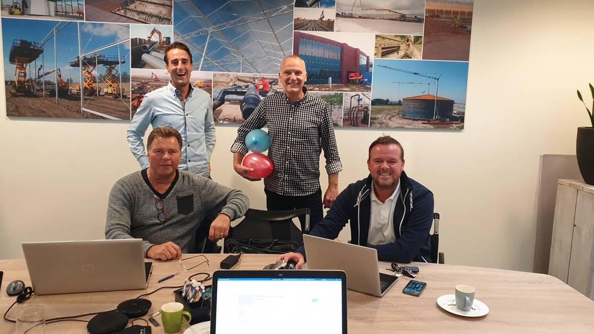 Agro Care (@agrocare) on Twitter photo Vandaag reden voor een lekkere taart 🎂 Arjan Flikweert is namelijk alweer 10 jaar werkzaam bij <a href="/CombiCoop_BV/">CombiCoop BV</a> 🤩 van harte gefeliciteerd Arjan!! 👏🏼🥳 We hopen dat er nog vele jaren bijkomen 💪🏼 Vandaag reden voor een lekkere taart 🎂 Arjan Flikweert is namelijk alweer 10 jaar werkzaam bij <a href="/CombiCoop_BV/">CombiCoop BV</a> 🤩 van harte gefeliciteerd Arjan!! 👏🏼🥳 We hopen dat er nog vele jaren bijkomen 💪🏼