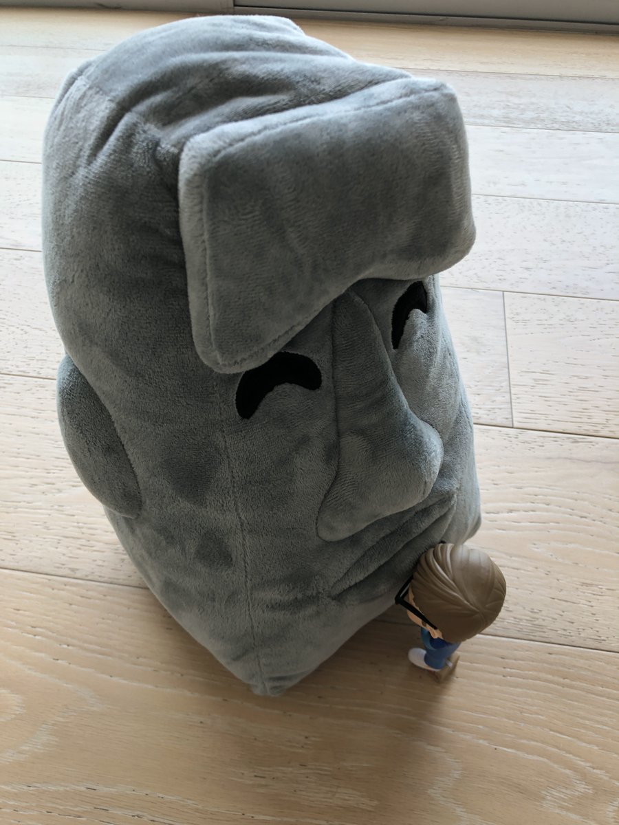 youtooz on Twitter "7th winner is Em33tt also bruh plush is flying…